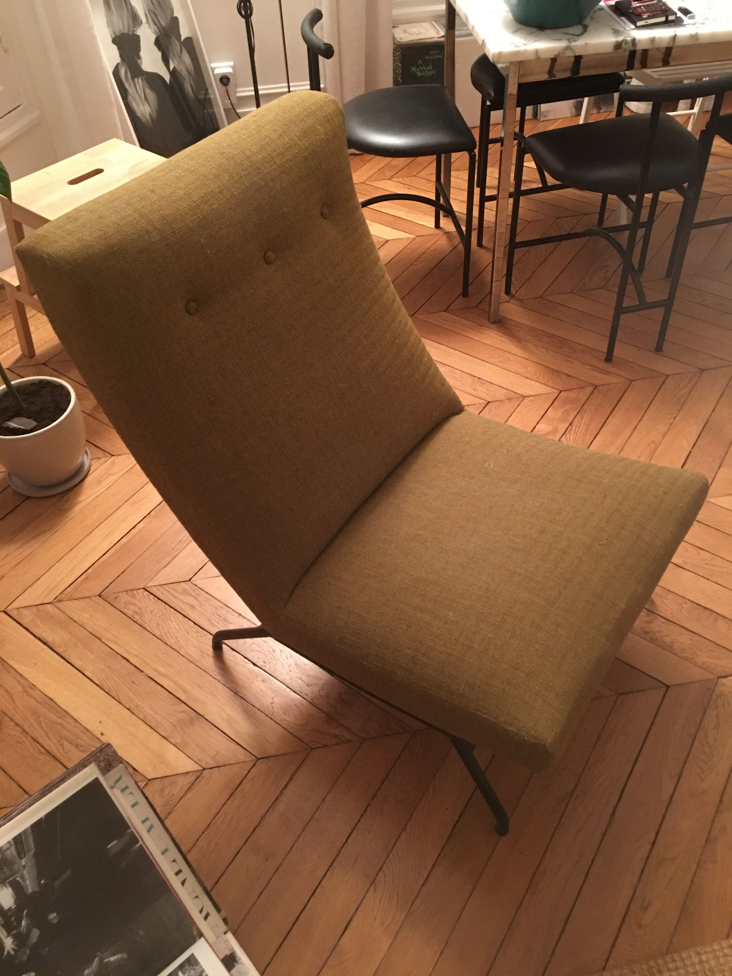 Design armchair Gilbert Steiner, "galleon" model