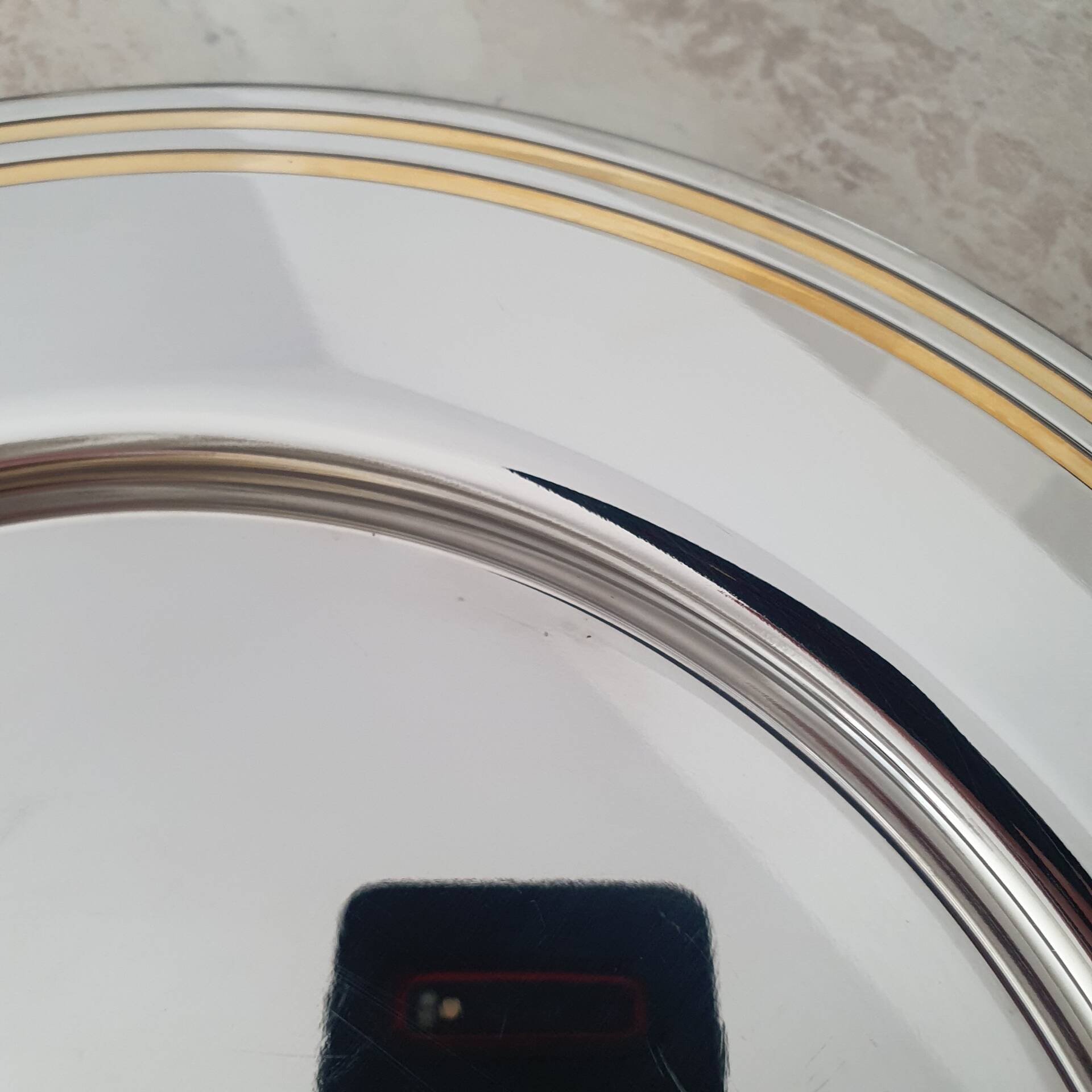 Alessi Ettore Sottsass / Assiette de service inox 18/10 et doré NG5100