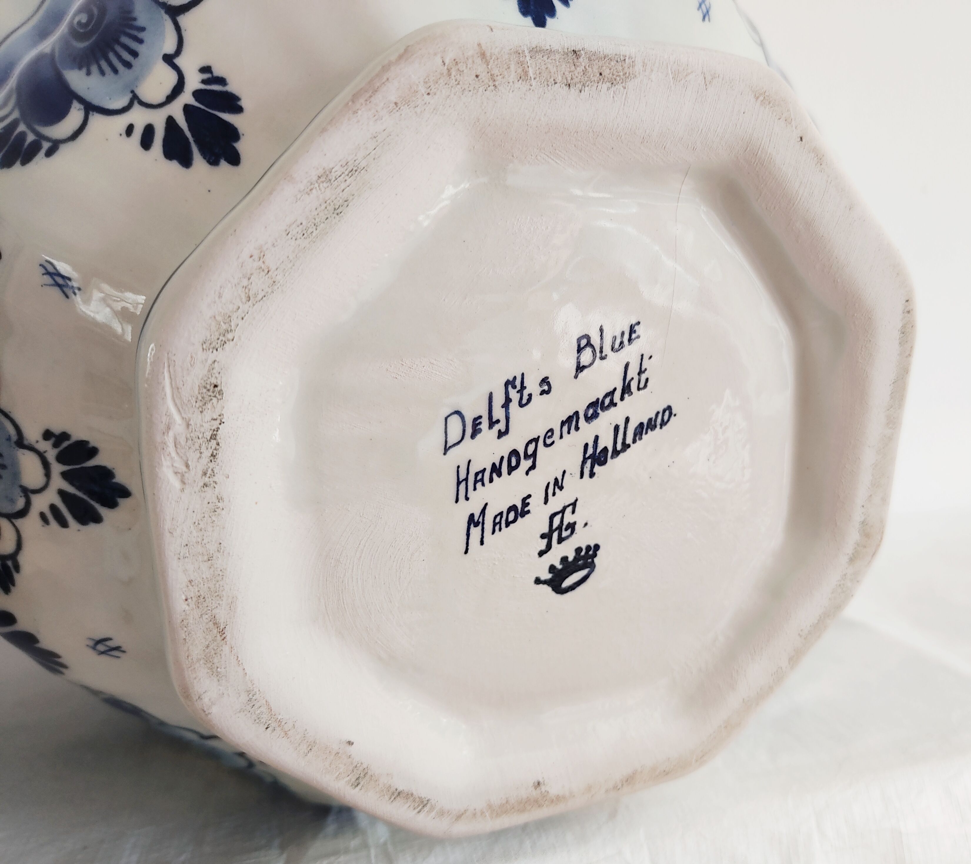 Pair of flowery Delft vases