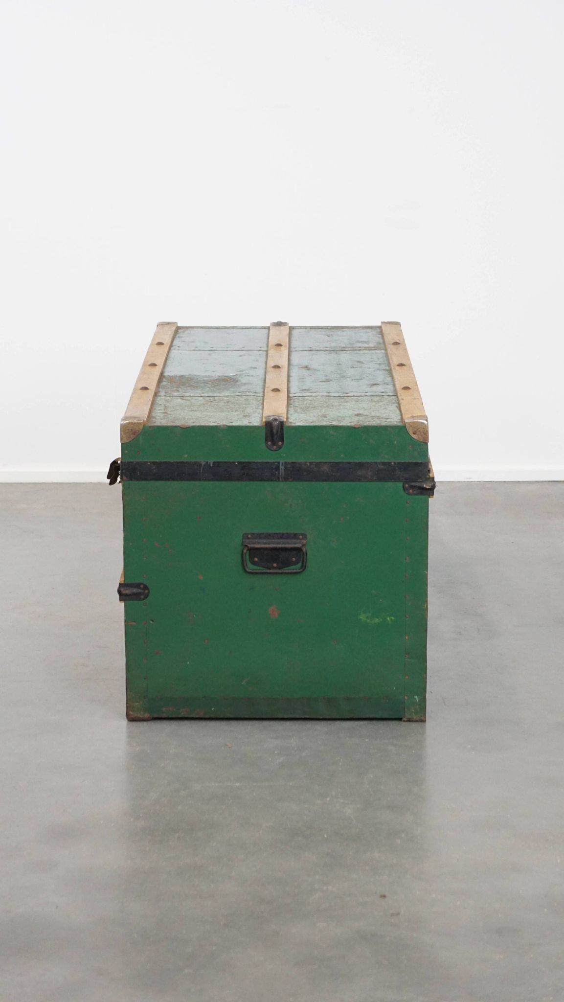 Large Antique Travel Trunk / Coffee Table from the Early 1900s with Handles