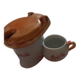 Salt and pepper shaker
