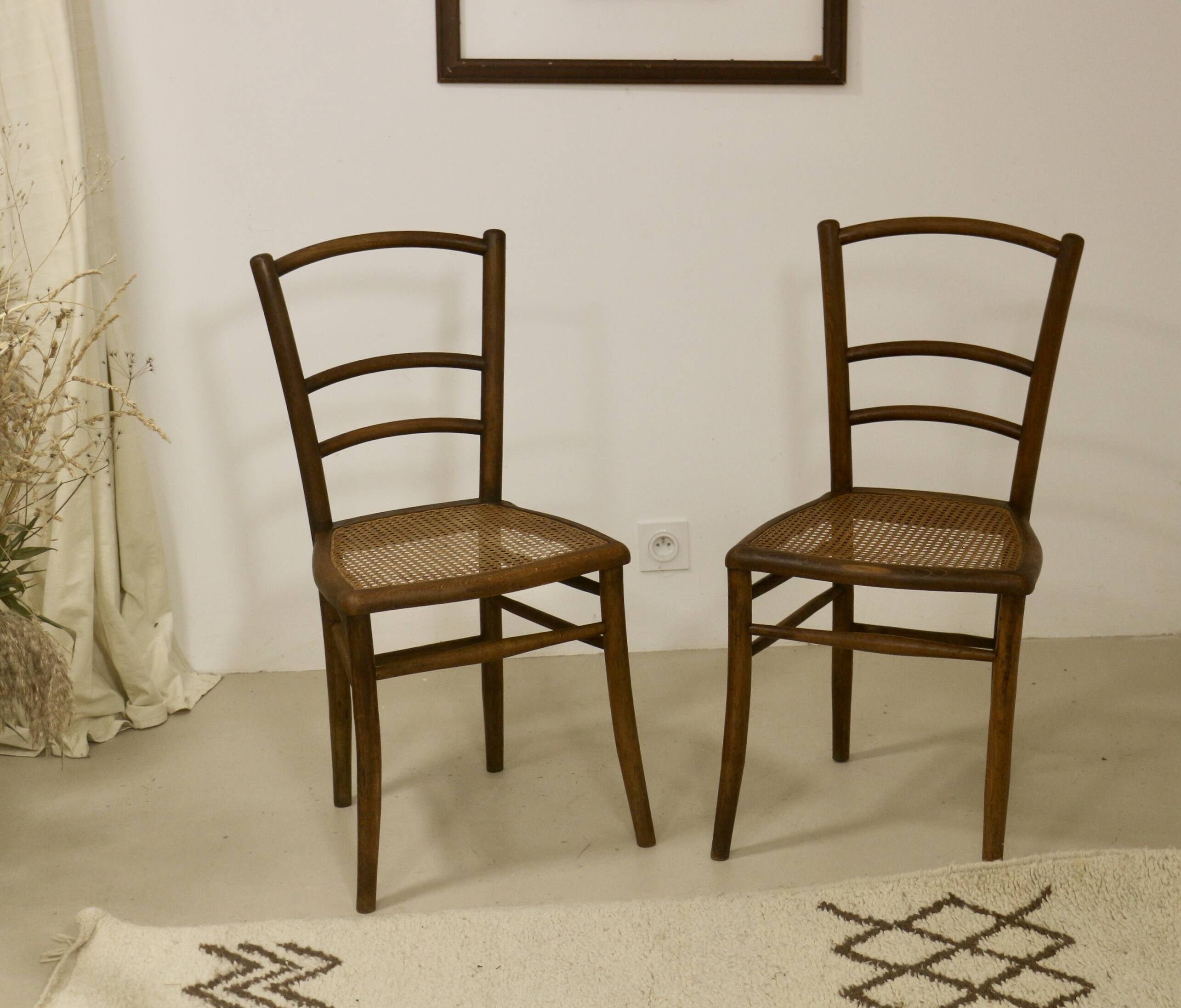 Pair of bistro chairs with canework. Ref Brunelle