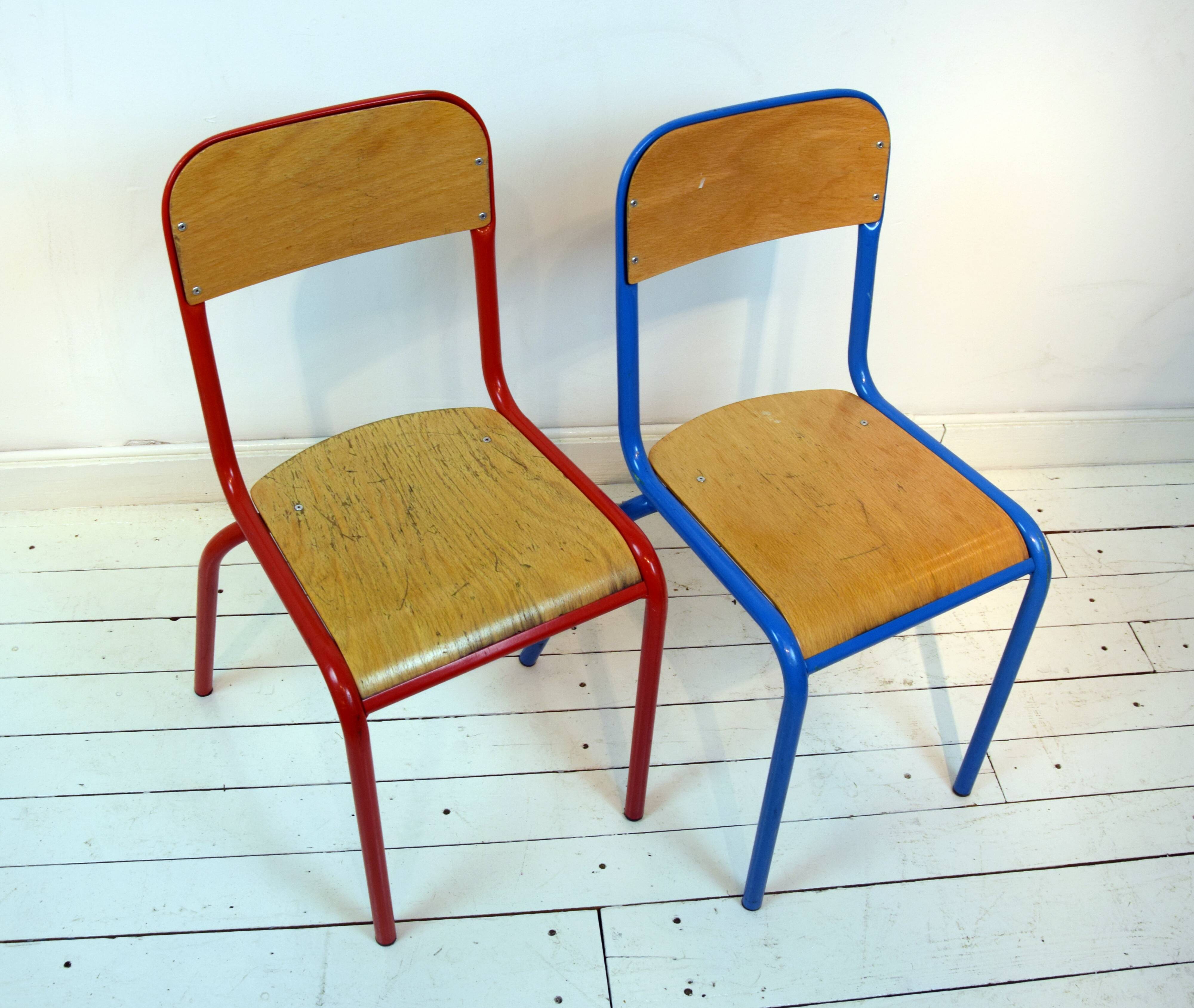 Série de 6 chaises en métal coloré