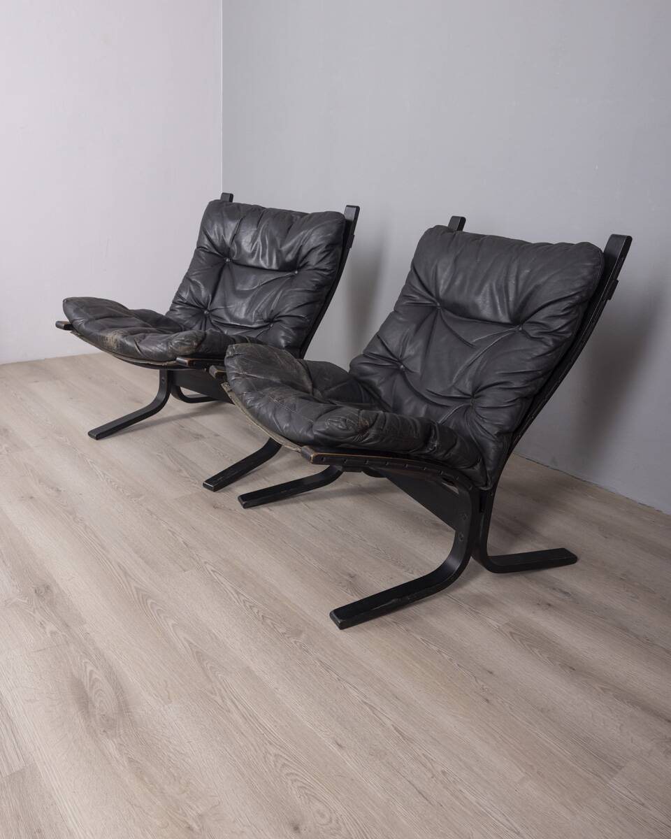 Pair of vintage leather armchairs from the 1970s, "Siesta", designed by I.