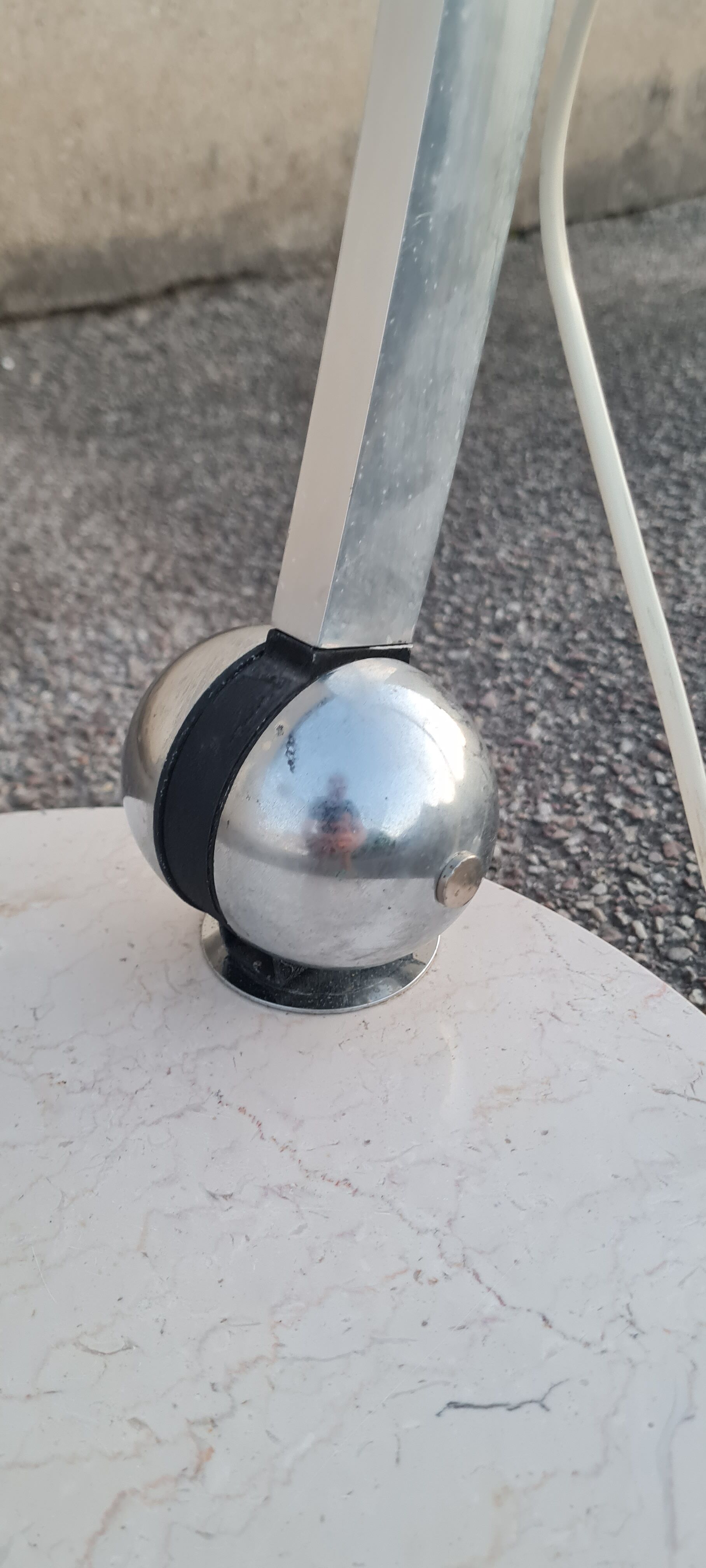 Arch floor lamp by Harvey guzzini 70s