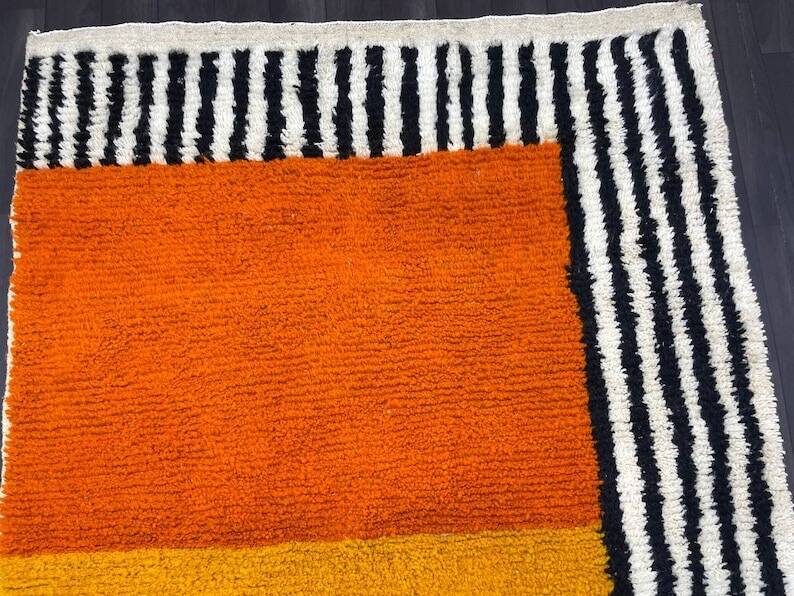 Handmade pure wool rug, size 150/250 cm.