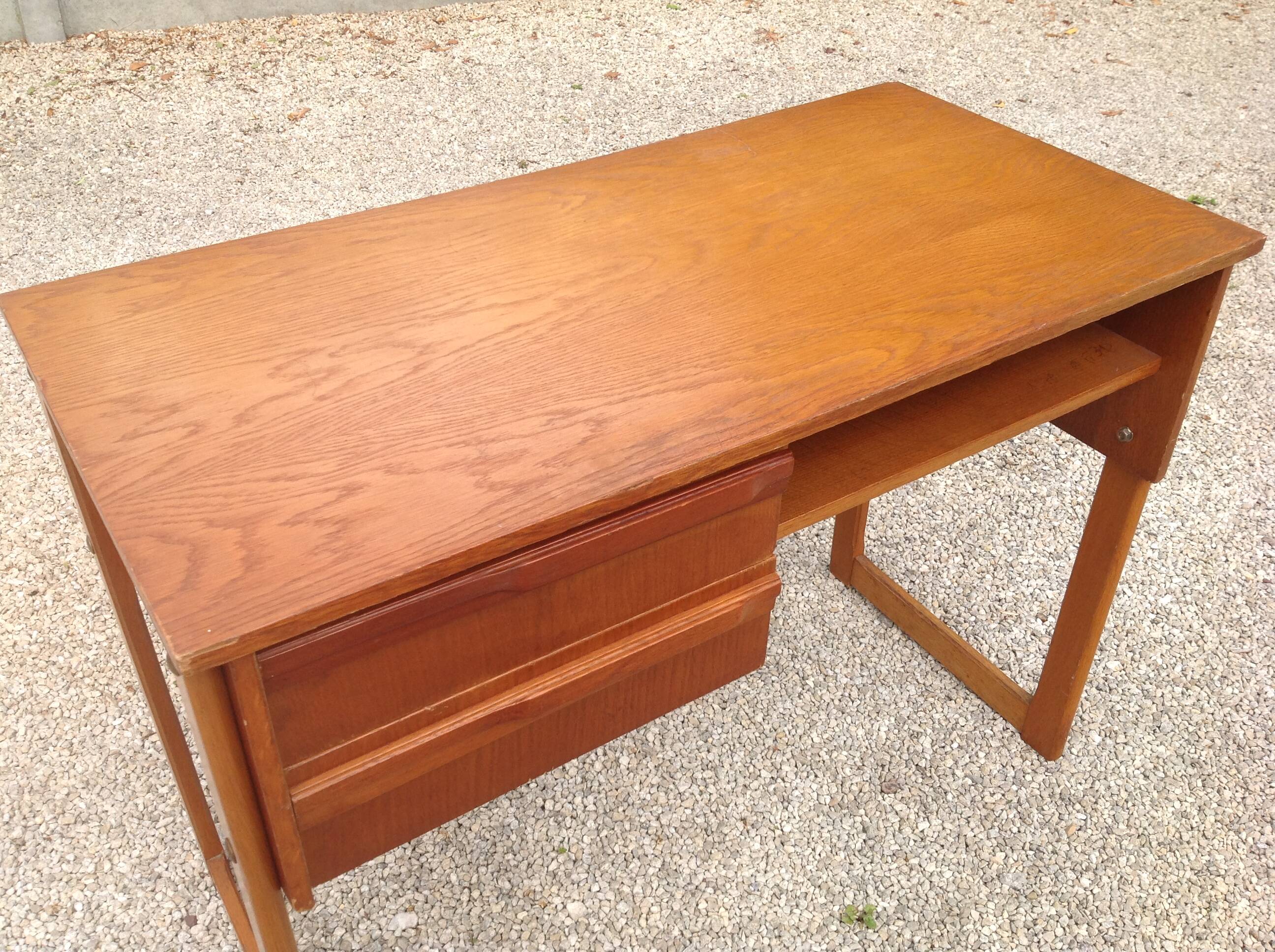 Vintage desk from the 60s with sled legs