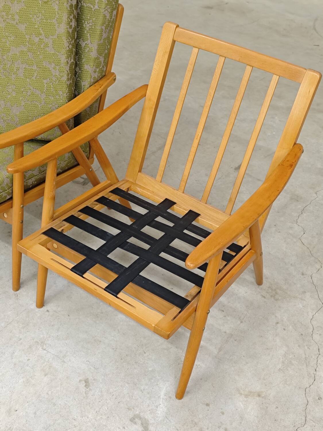 Pair of "boomerang" armchairs by Antonin Suman for Ton "Thonet" 1960