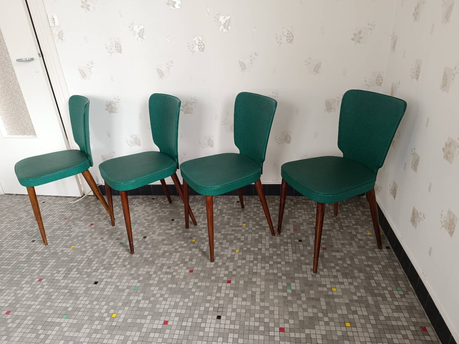 Lot de 4 chaises vintage scandinave verte et bois