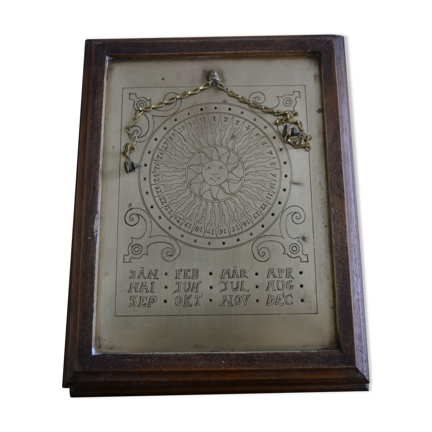 Drink with wooden keys solar perpetual calendar