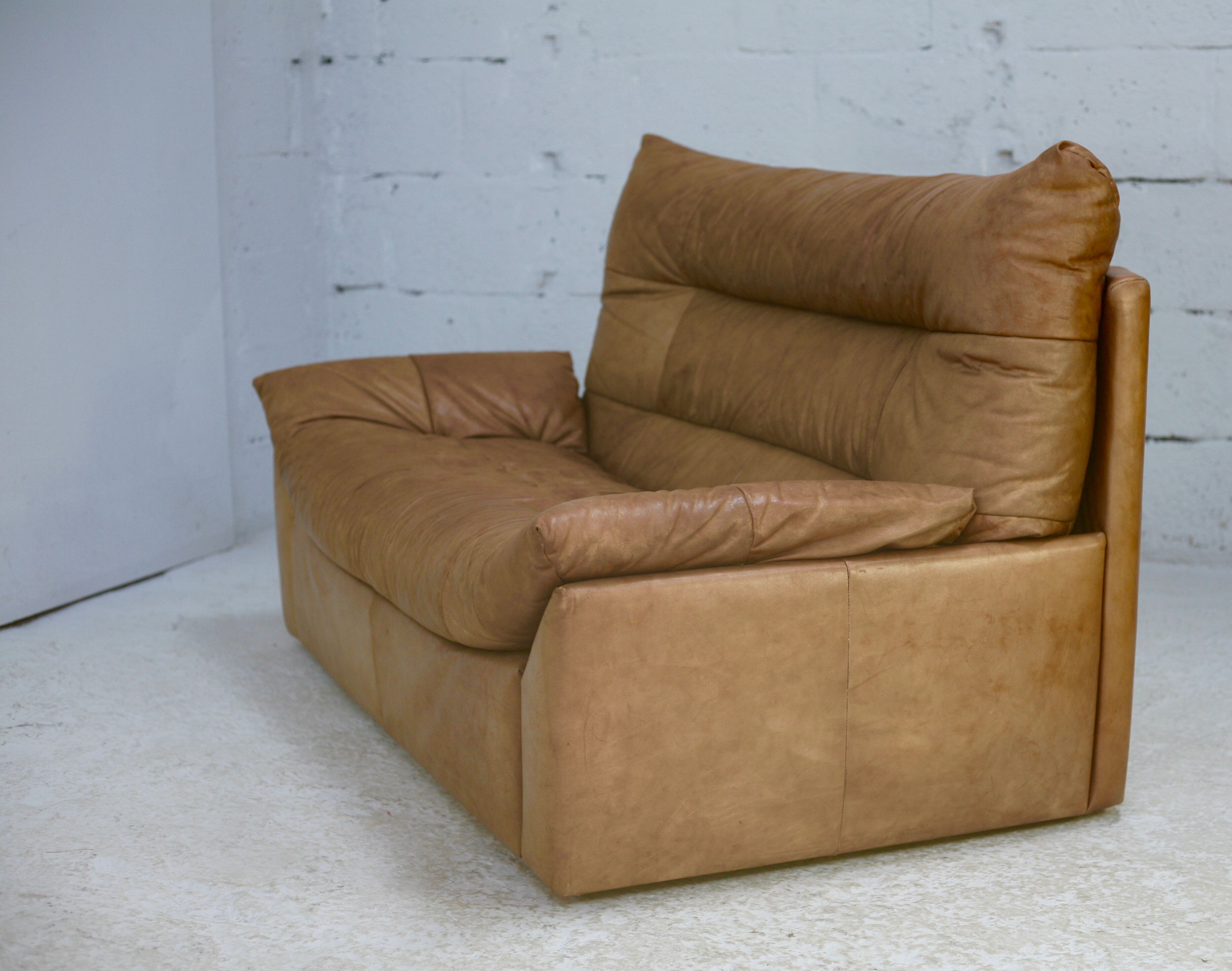 Sofa by Michel Ducaroy, leather, 1978. Model Dianthus. Edited by Ligne Roset.