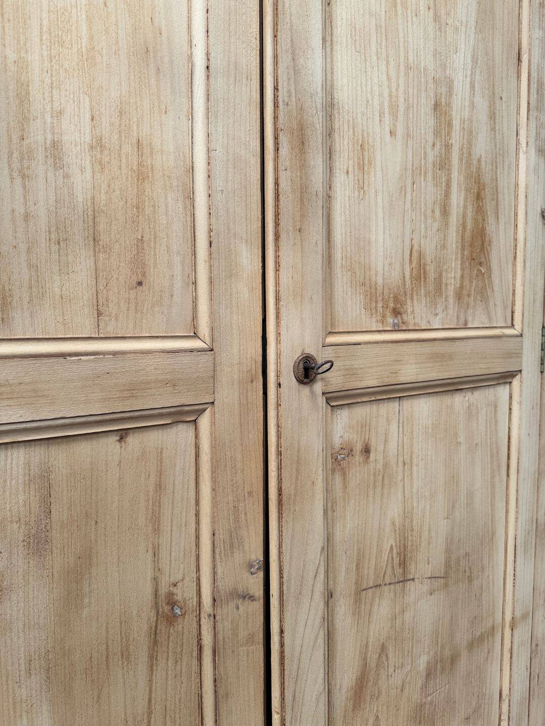 Antique wardrobe in solid cherry wood - 19th century