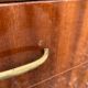 Commode 4 tiroirs en en placage vernis