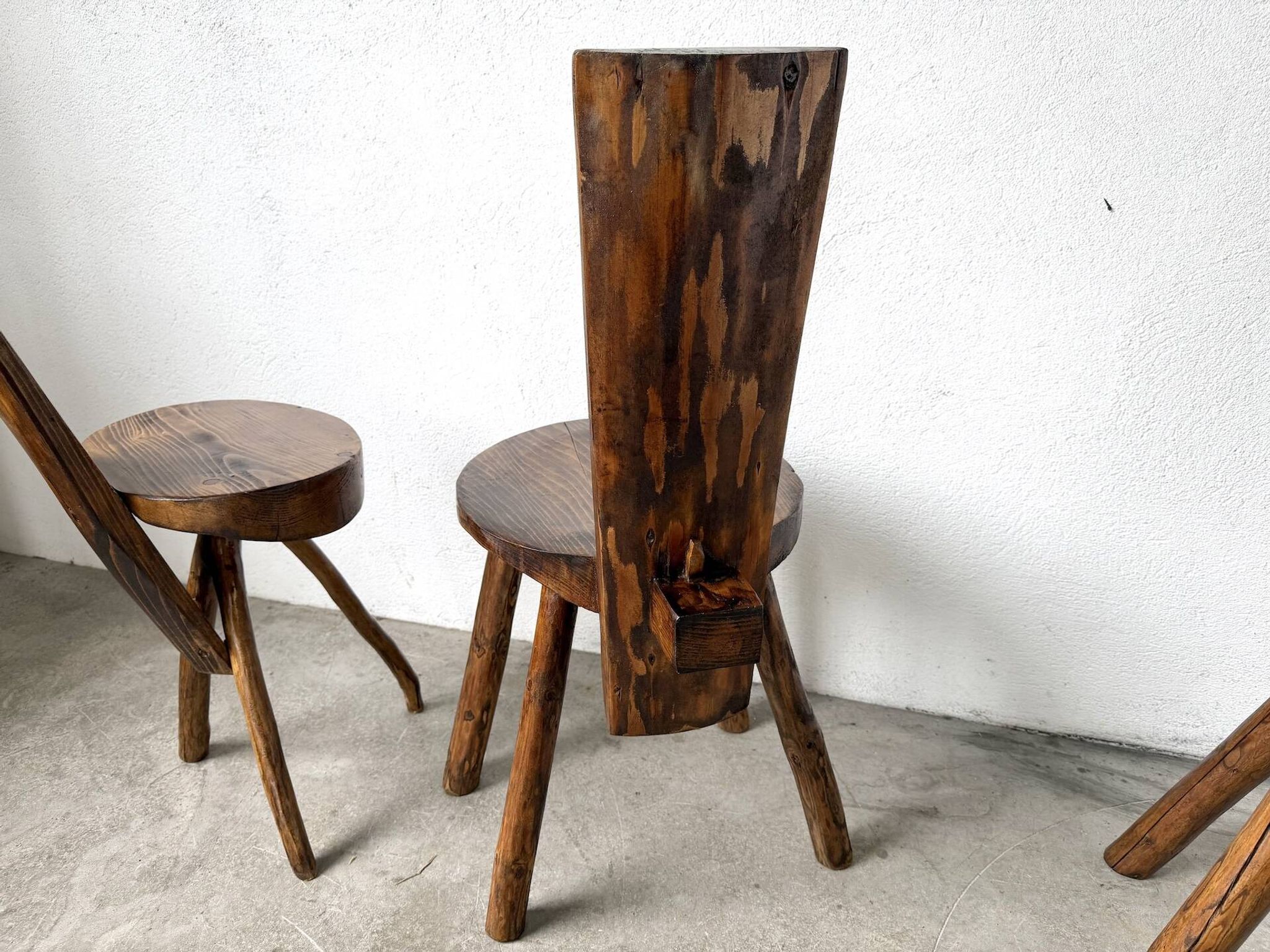 Trio de chaises d'alpage en pin massif, France, années 1950
