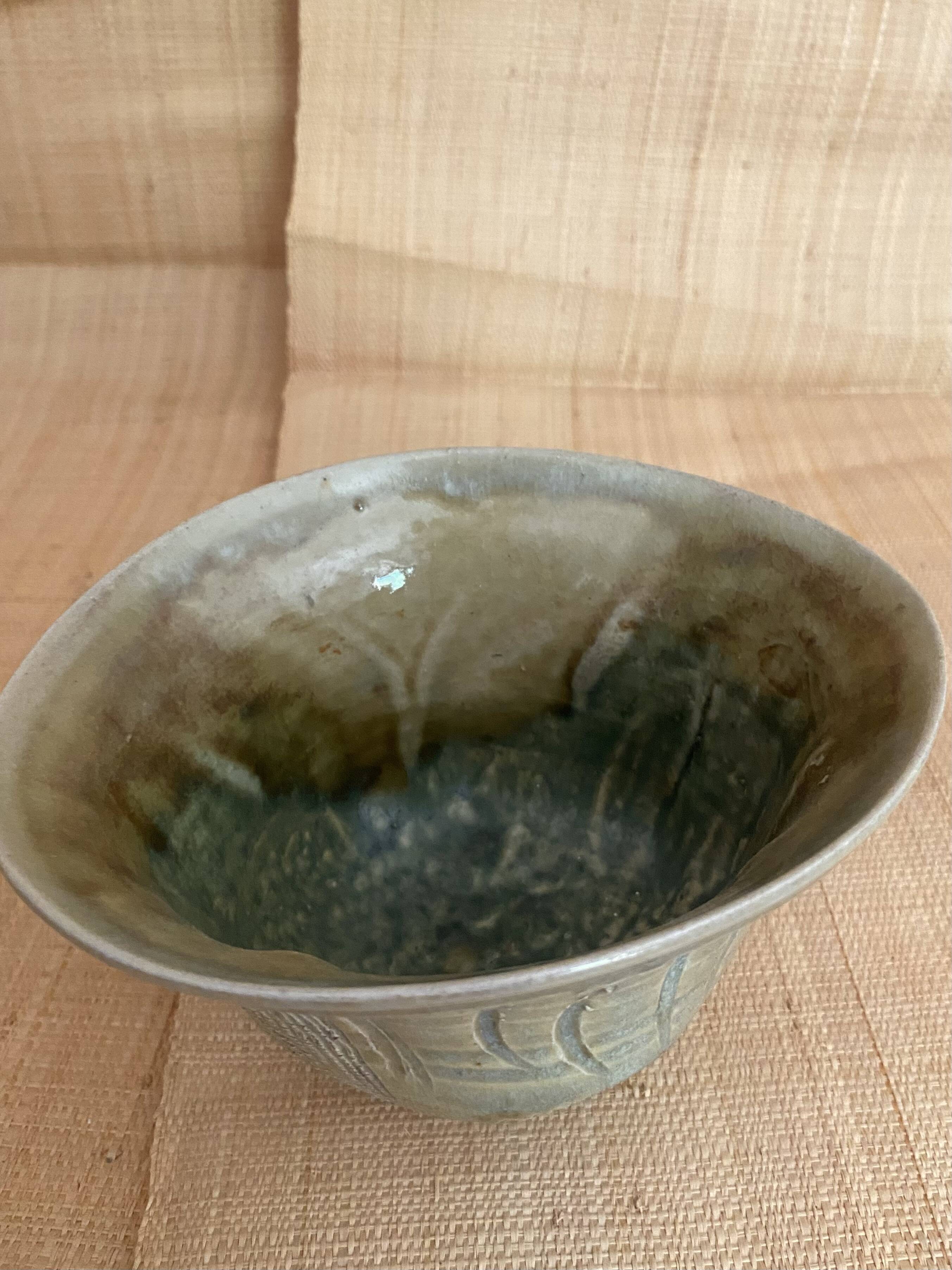 Japanese scarified ceramic bowl