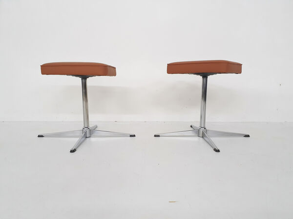 Ensemble de deux tabourets pivotants, Pays-Bas