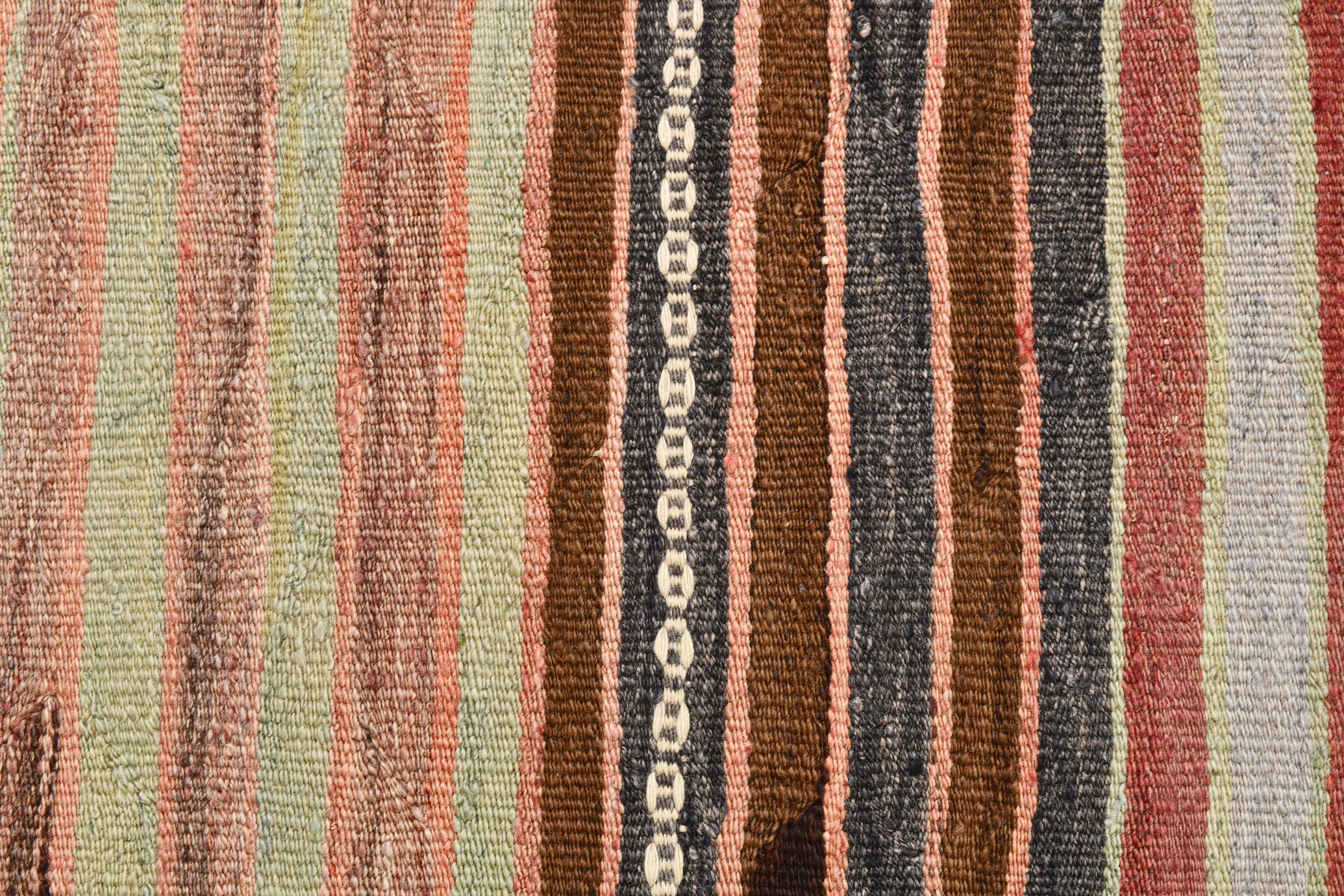Wool on cotton kilim rug 202x166cm