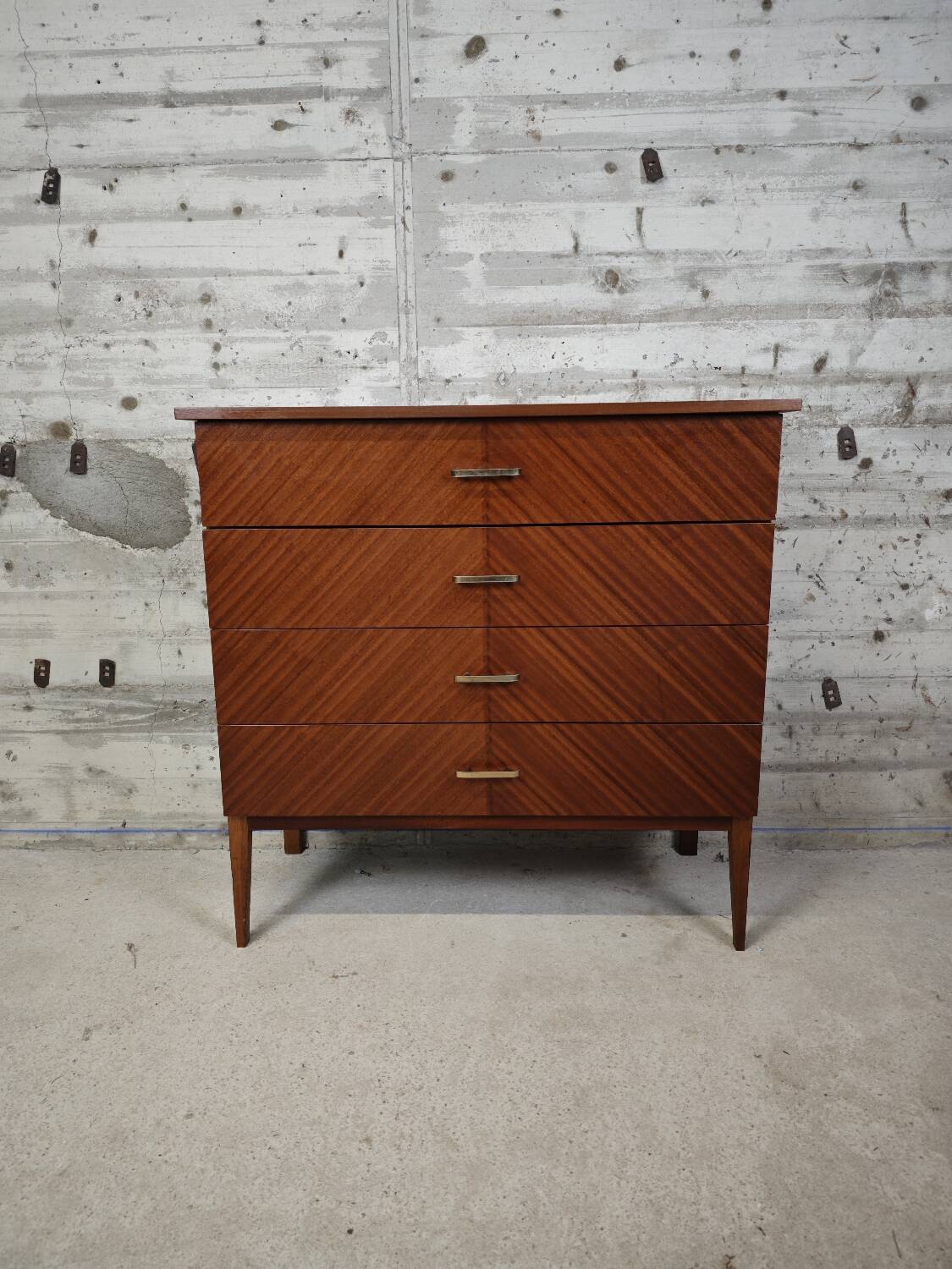 Commode vintage