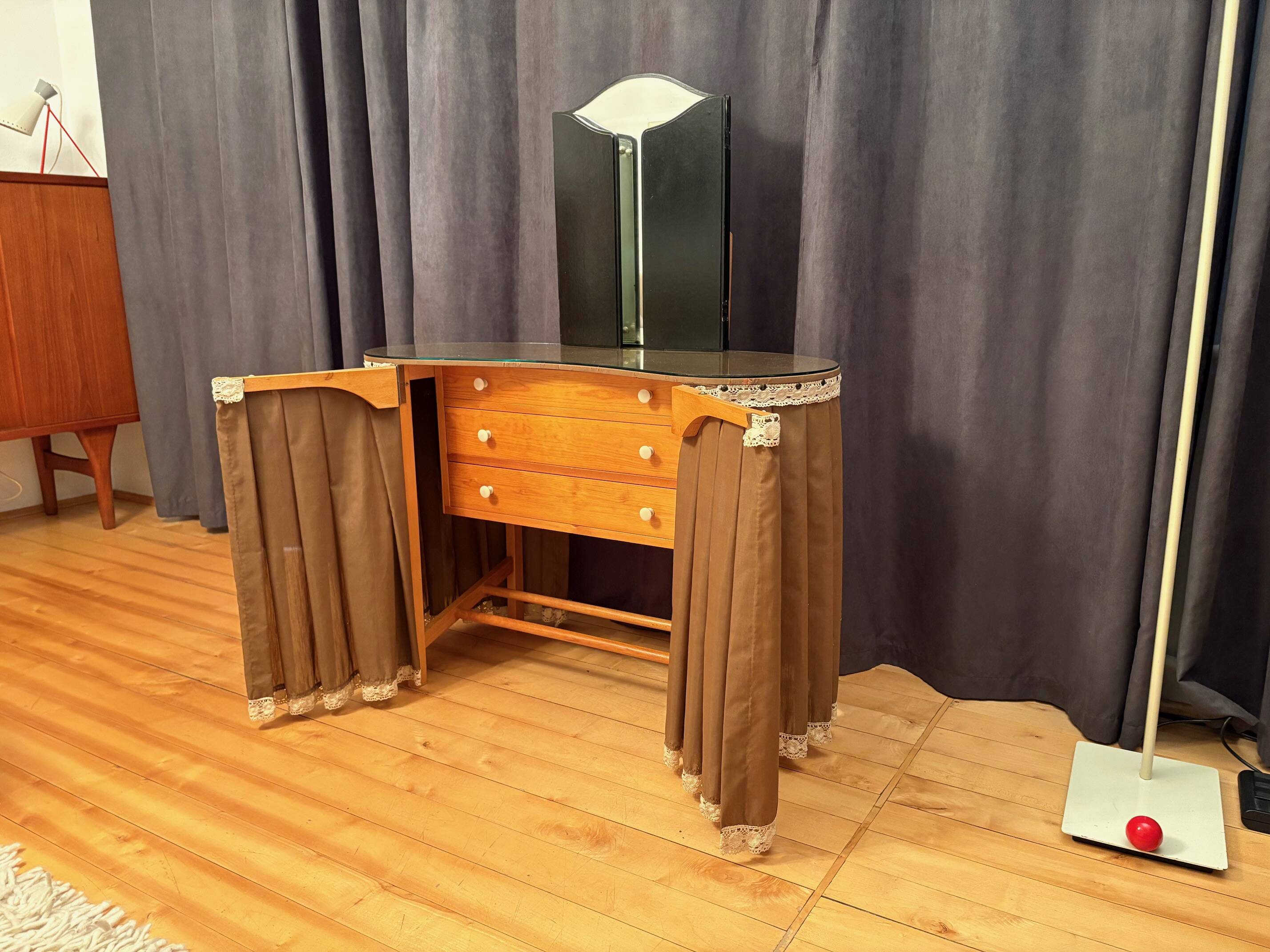 Dressing table, Scandinavia, 1940s/1950s