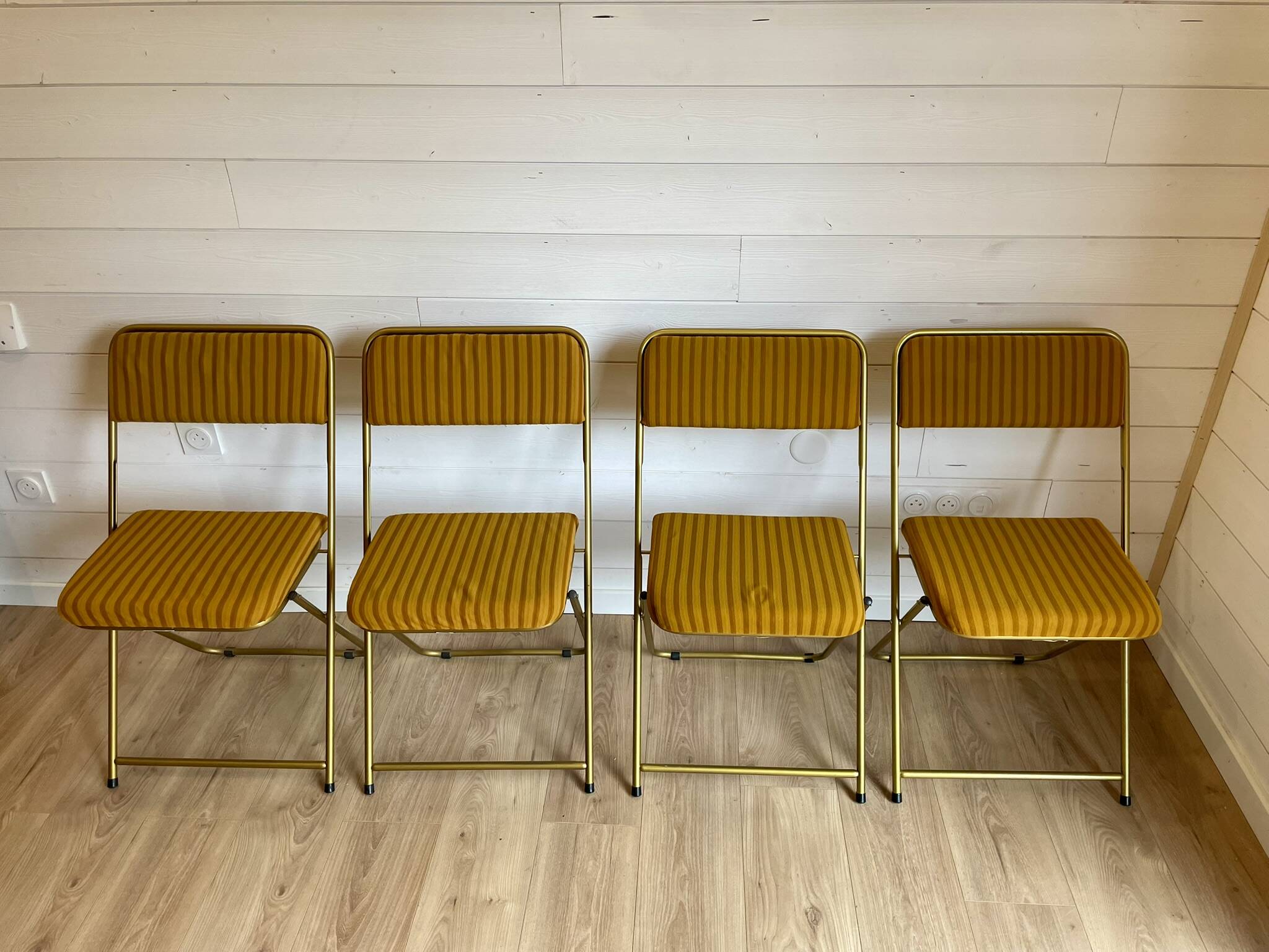 Set of 4 vintage Lafuma CHANTAZUR folding chairs from the 70s in mustard.