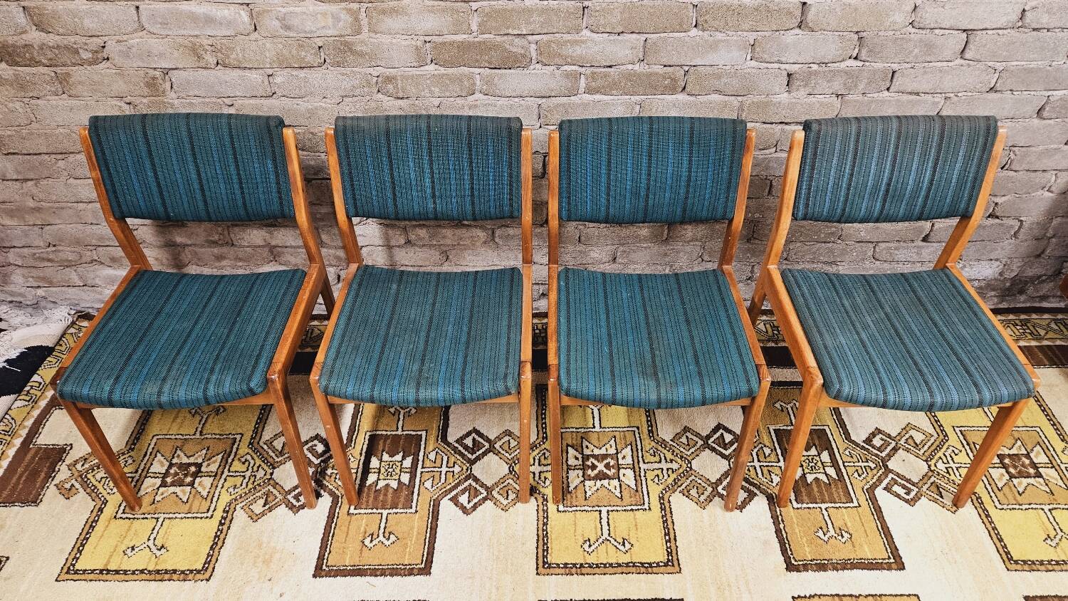Set of 4 Scandinavian chairs 1960