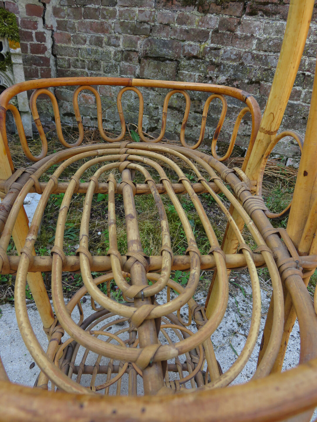 Serving rattan on wheels of the 50s, 60s
