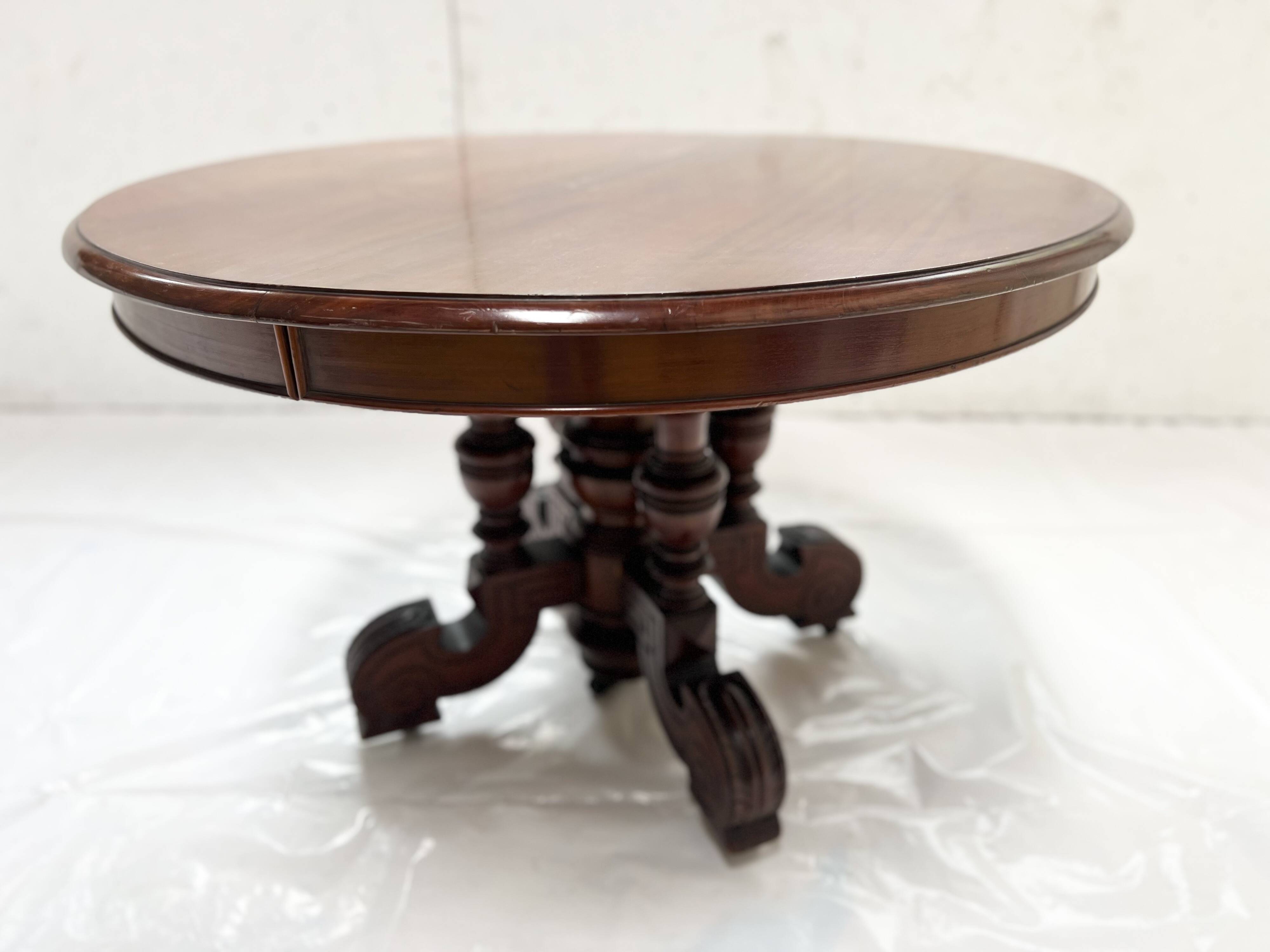 Napoleon III central leg table, solid mahogany, 19th century
