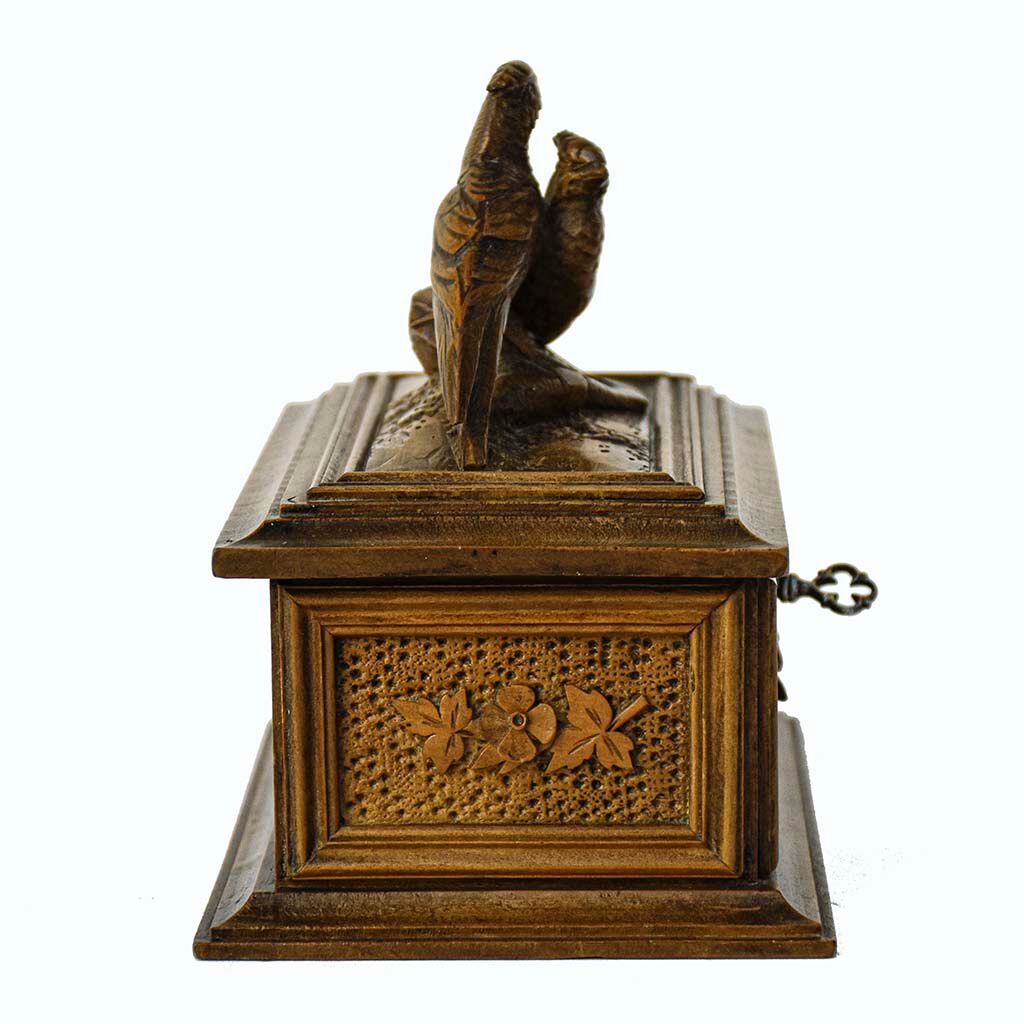 Box box carved wood flower foliage 2 birds black forest with old key