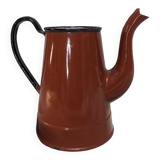Enameled carafe