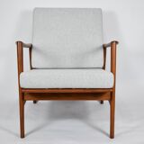 Fauteuil original restauré, tissu gris clair, années 1960, usine de meubles Swarzedzka