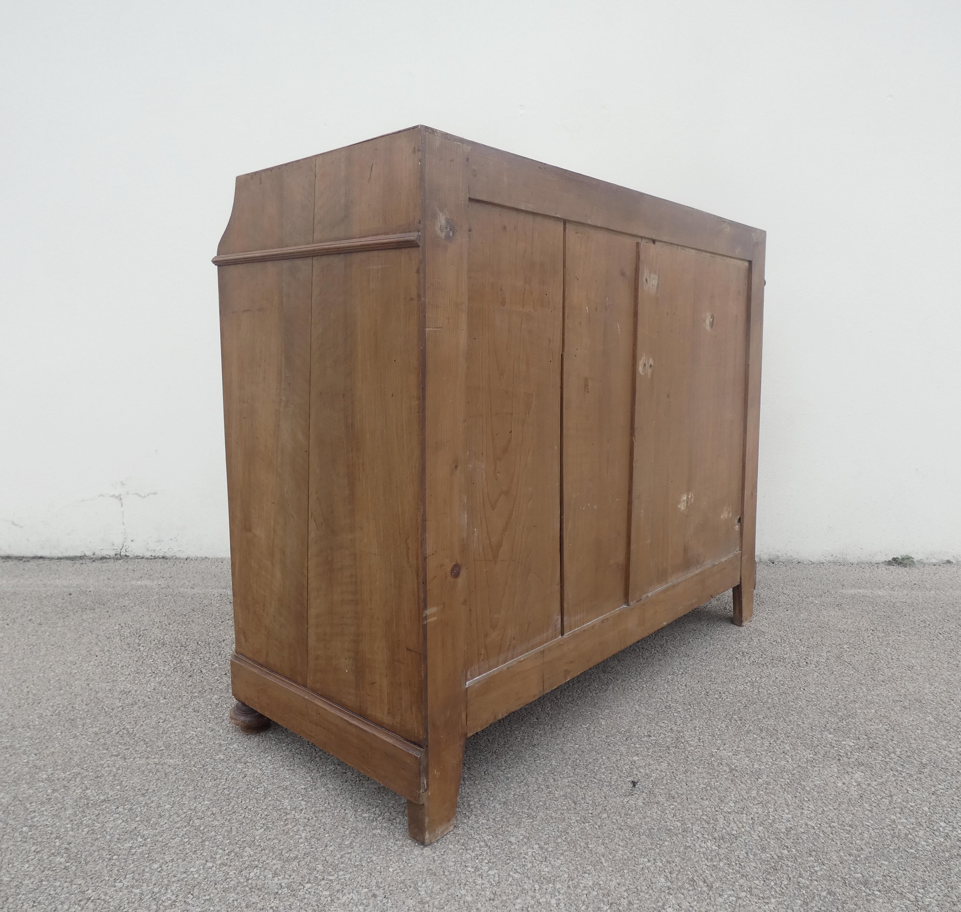 Ancienne commode en bois et marbre