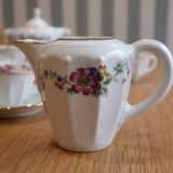 Coffee and tea service in Limoges porcelain with anemone flower pattern and gilding.