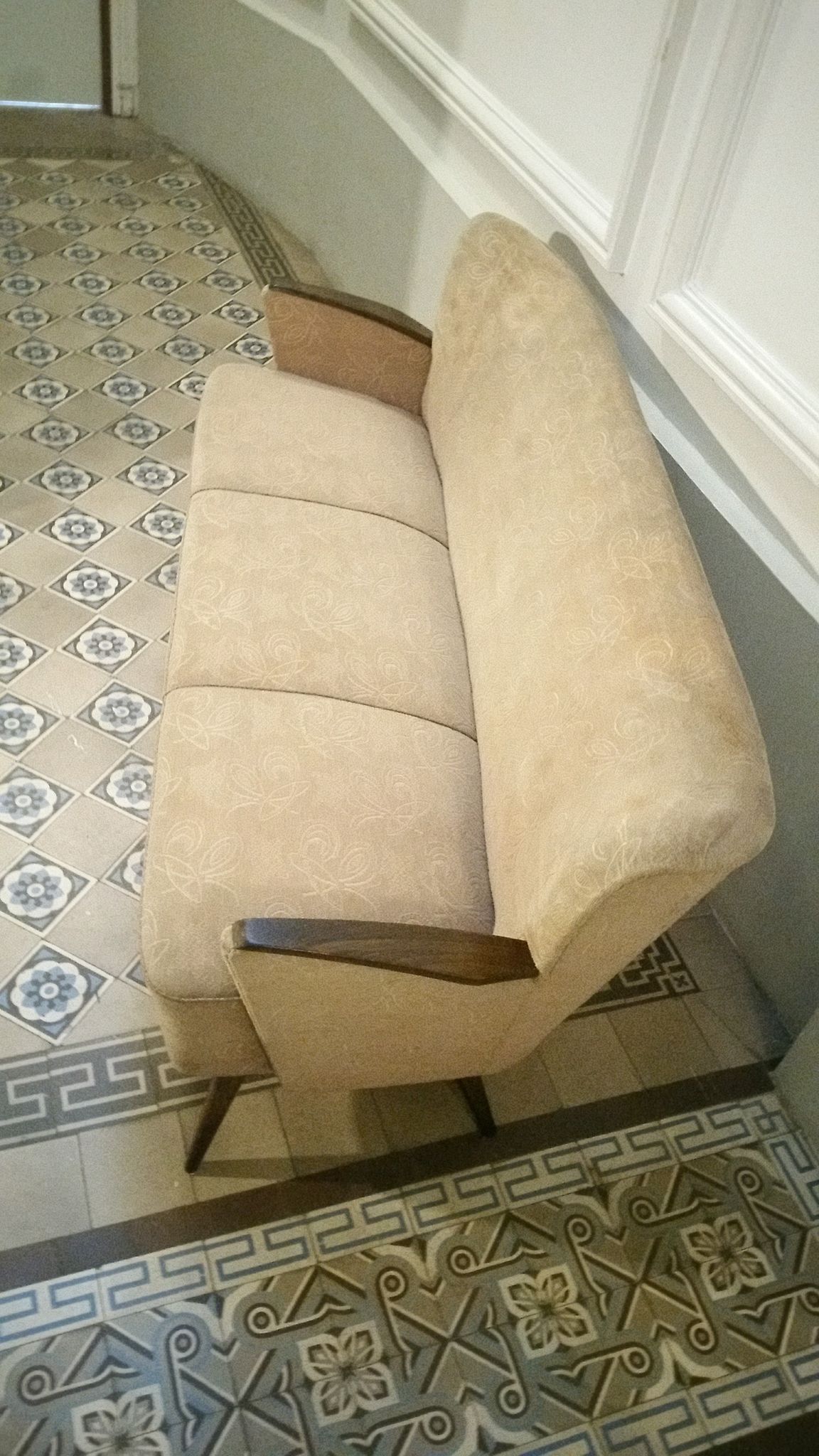 Sofa Scandinavian cocktail