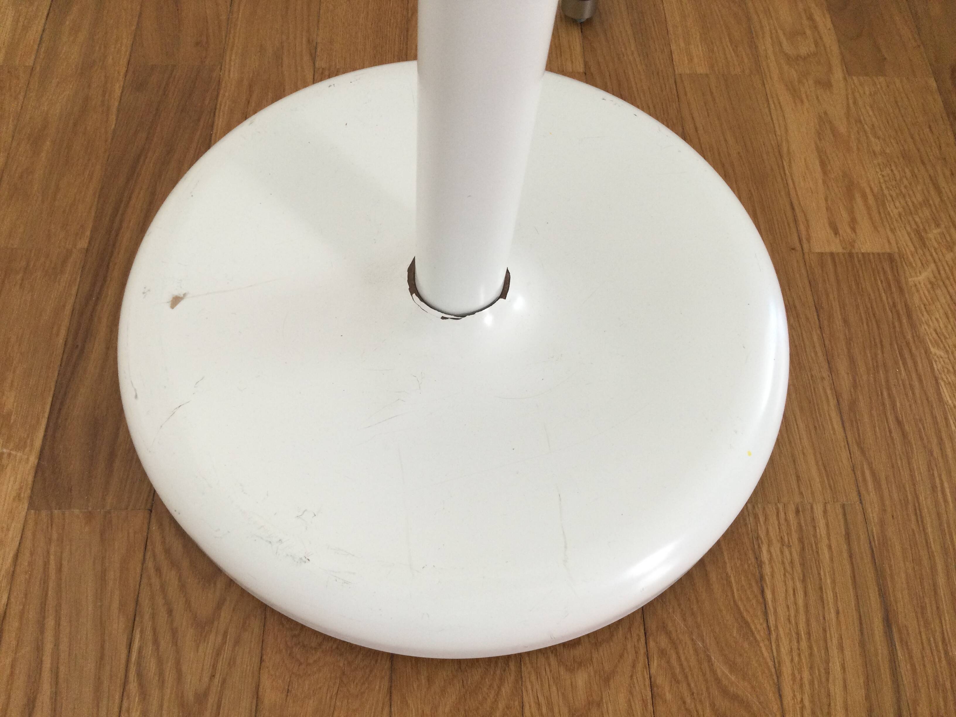 Vintage designer coat rack by Krokig Memphis