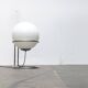Lampe boule sur pied en verre et chrome Space Age