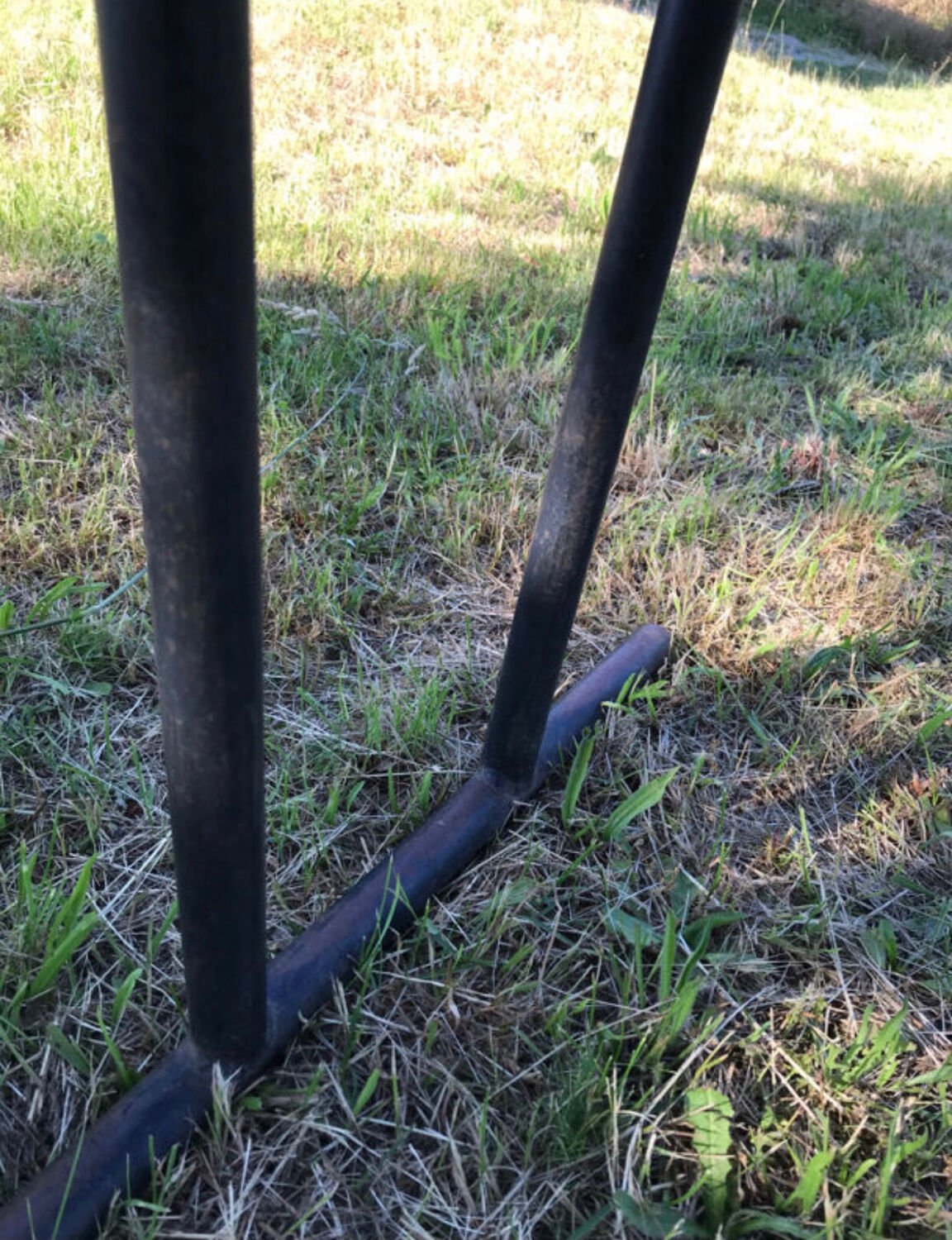 Formica feet tubes bar table