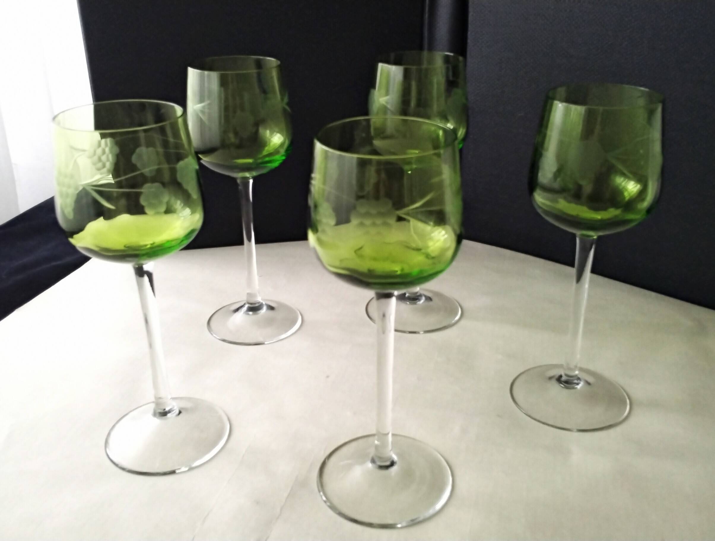 5 Alsace white wine glasses with engraved decoration