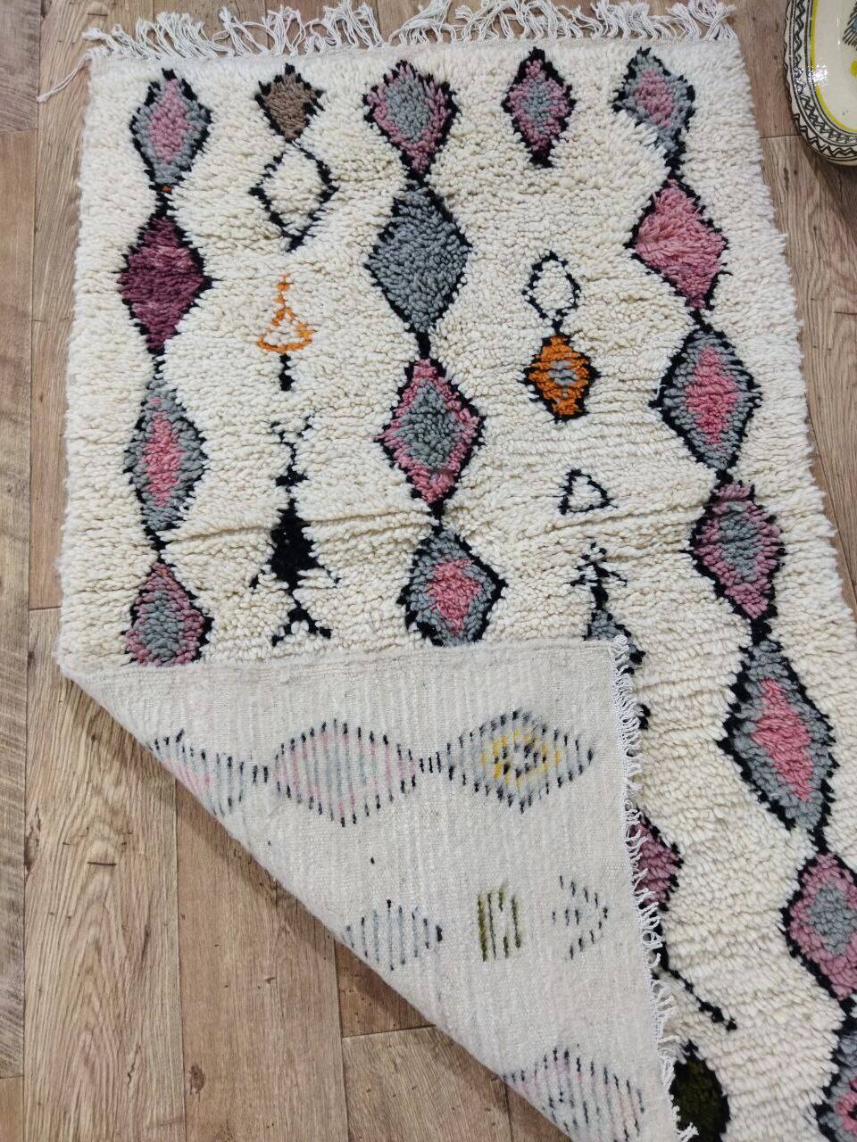 Handmade Moroccan Berber rug 152 X 93 CM