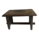 Ancien petit banc sculpté à la main