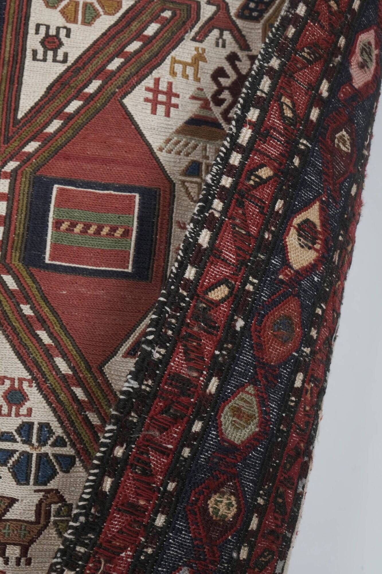Vintage handmade Turkish rug 107x192 cm