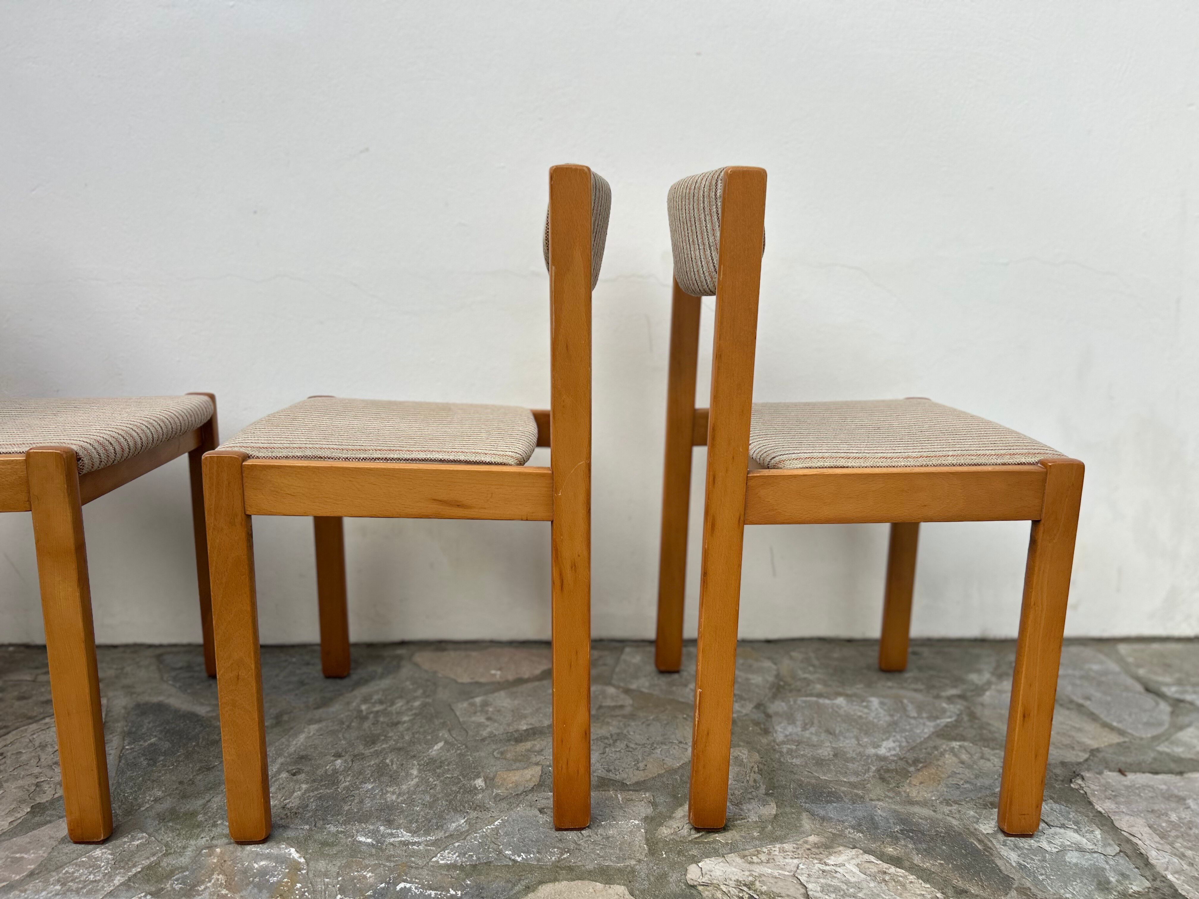 Set of 4 vintage chairs