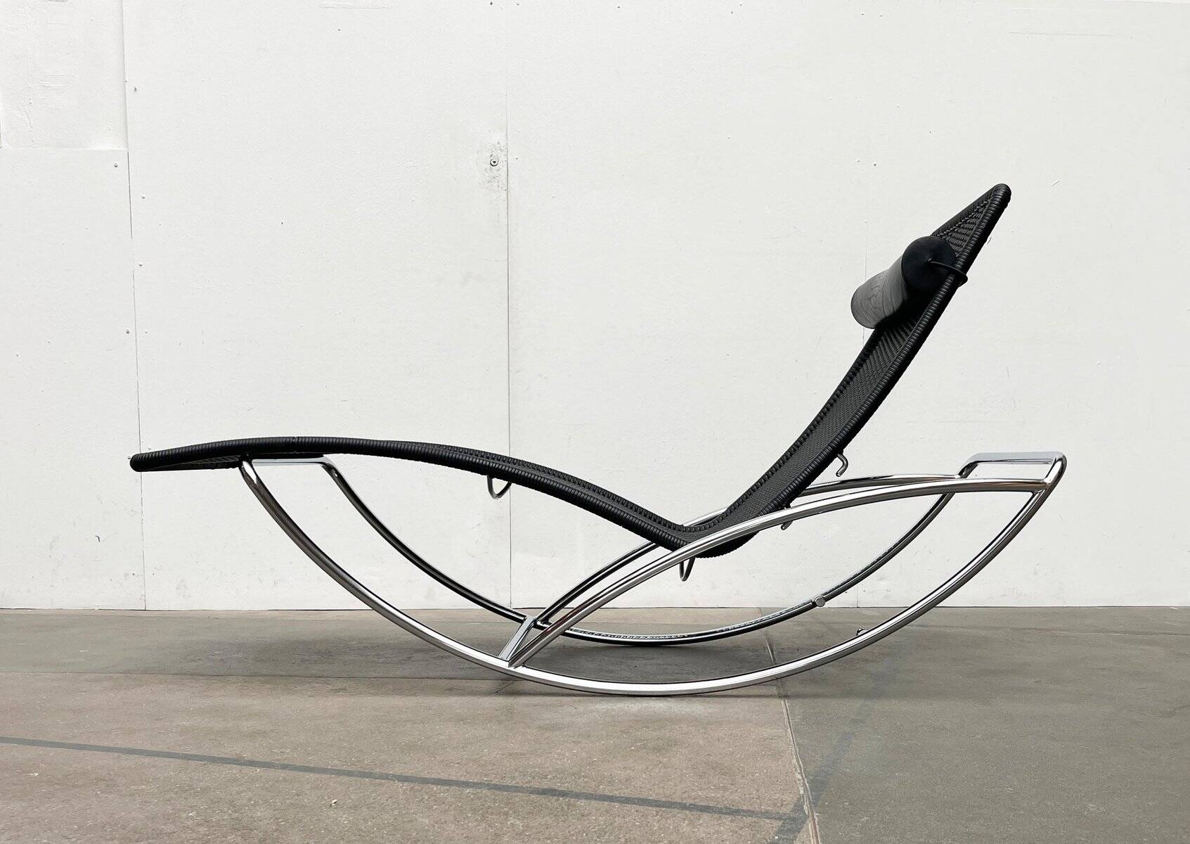 Vintage chaise longue model S 828 in tubular steel by Torben Skov for Thonet, 1980s.