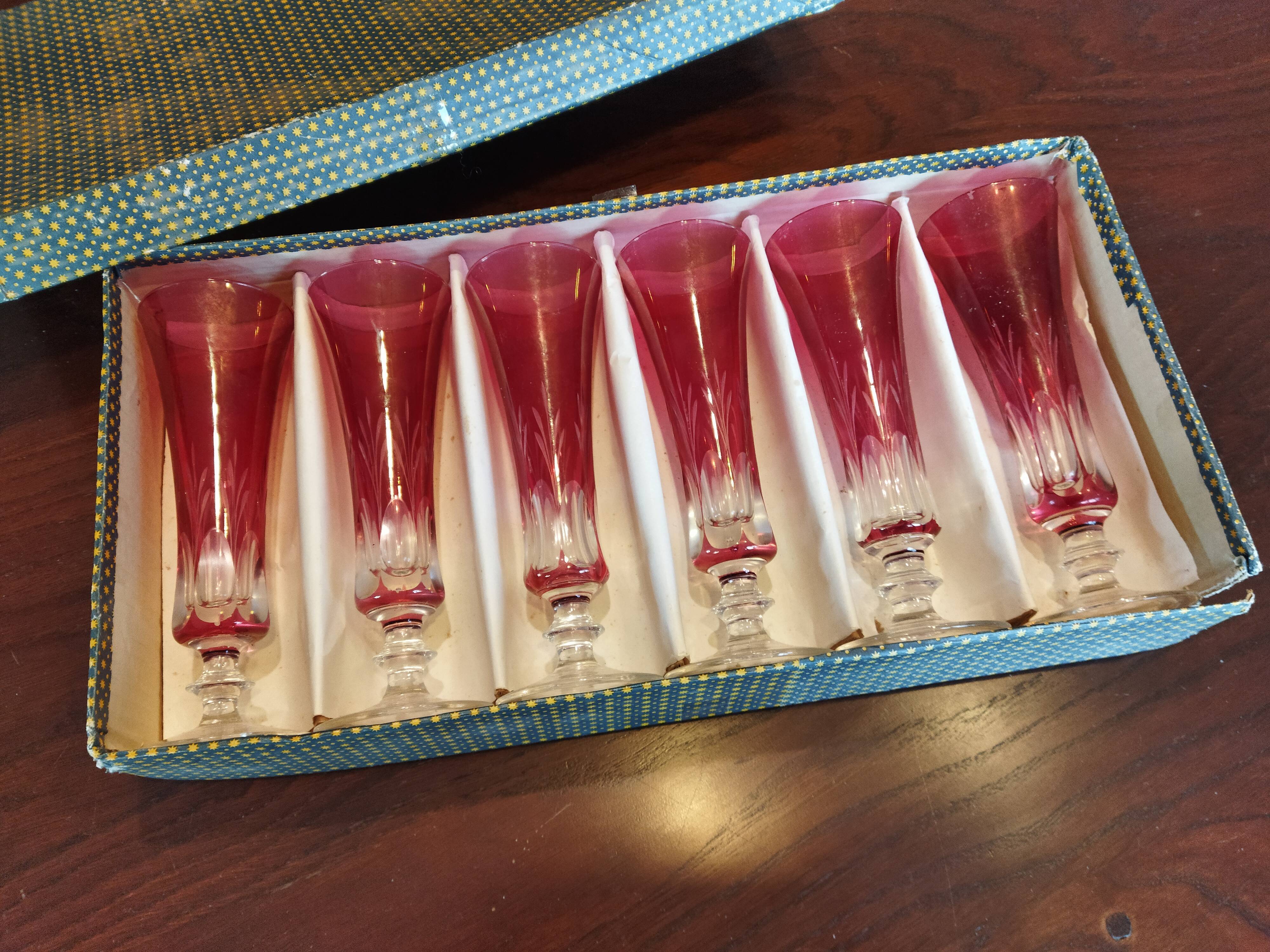 6 vintage champagne flutes