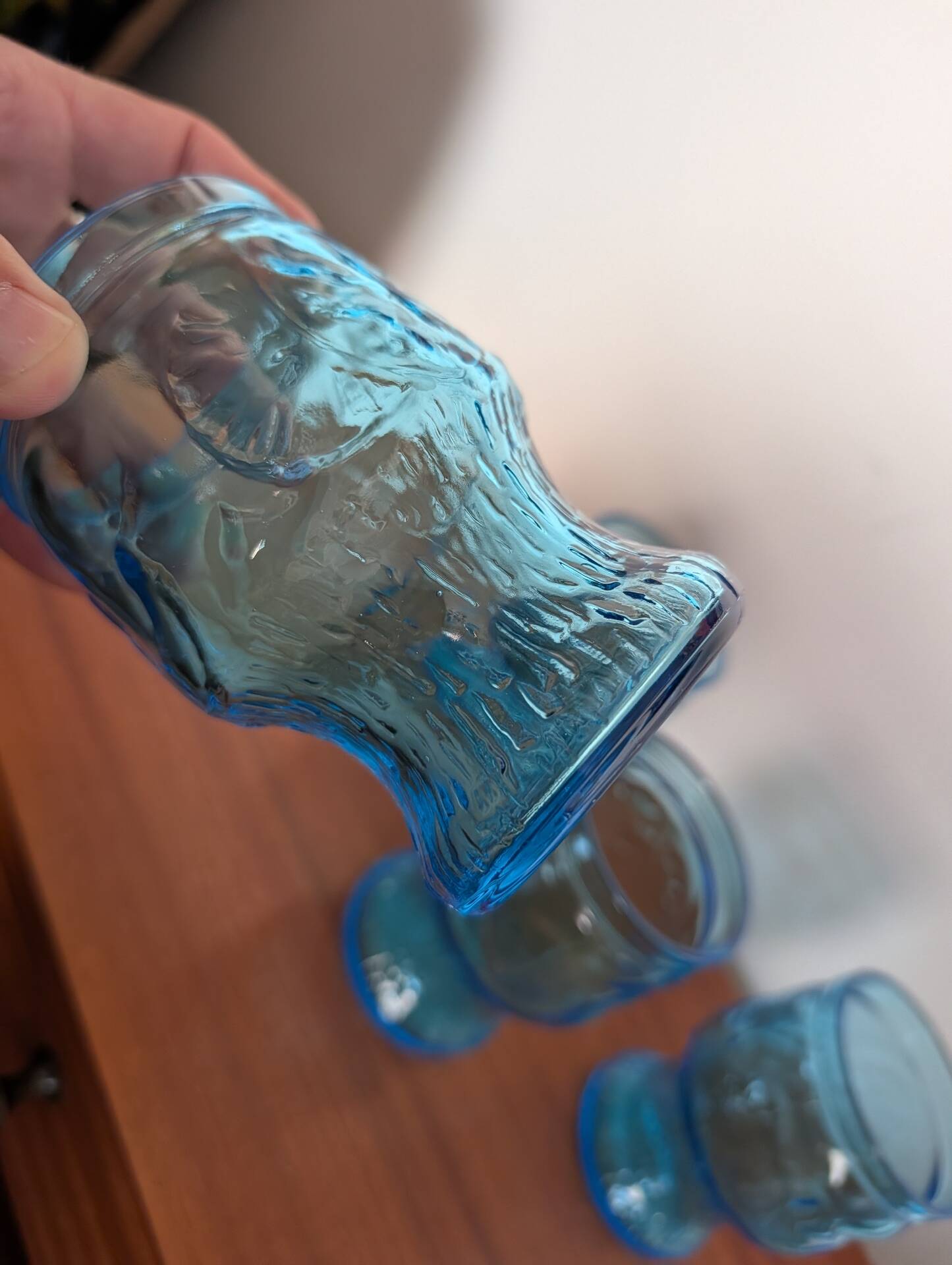 Set of four blue glasses with fruit decoration – 1970s