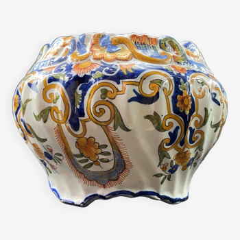 Gadrooned earthenware pot cover, Rouen decor