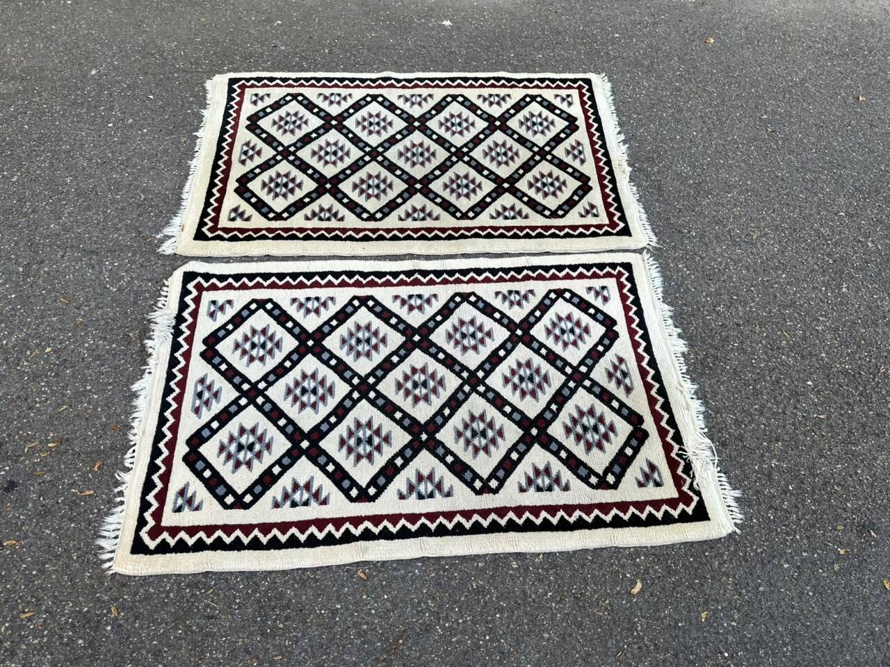 Pair of hand-knotted Berber Persian rugs in wool 81x131 cm