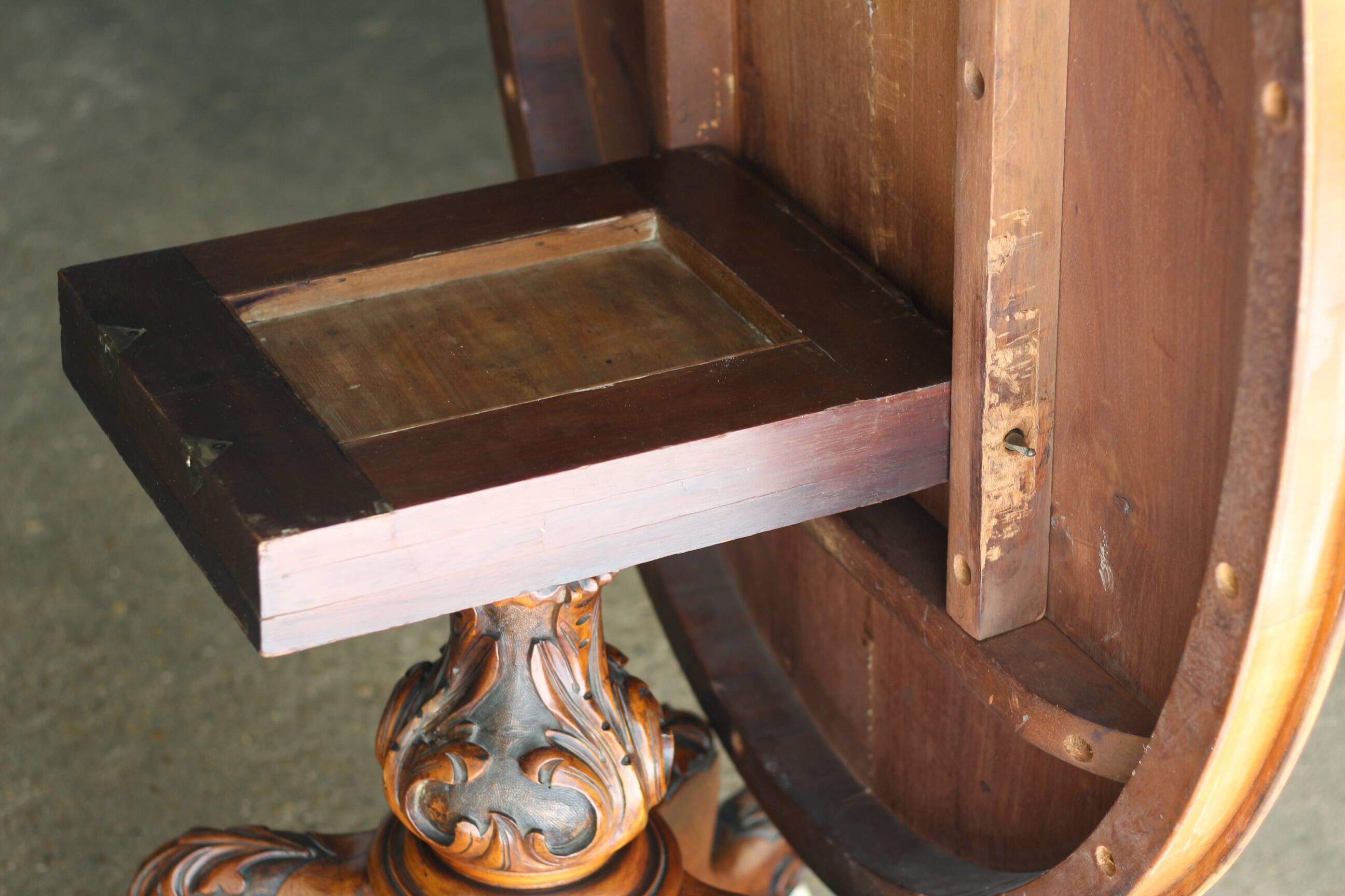 Superbe table john furlong en acajou (vers 1865) !