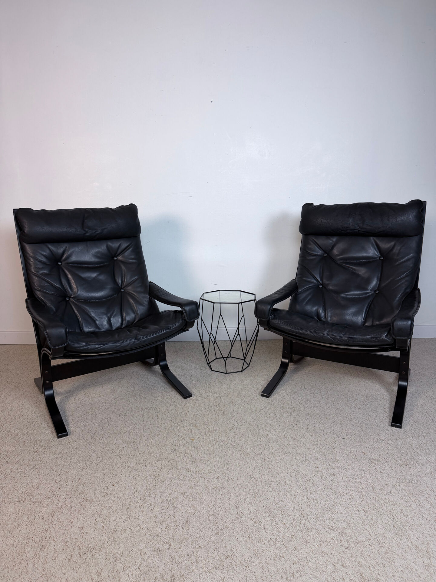 Siesta armchair by Ingmar Relling – black leather – Westnofa
