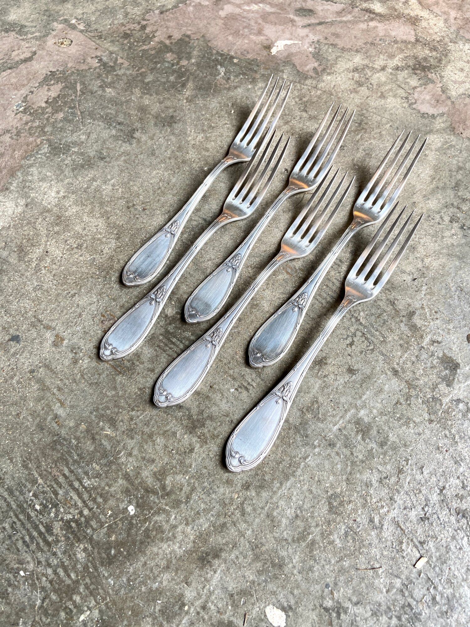 6 silver metal forks