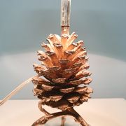 Lampe de table en pomme de pin Hollywood regency, Italie, années 1970